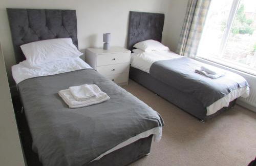 Large 4 bed detached house with parking - Foto 64