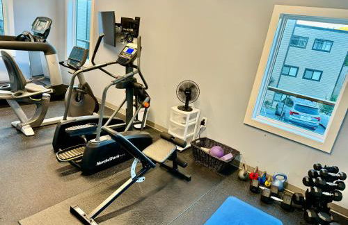 The Sugar Suite - Renovated with a View! Ski IN-OUT! Heated POOL, Hot tub, sauna, gym, AC, EV, adjustable bed - Foto 24