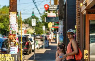 Stay Portland - Modern Portland Studio - Food Carts & Local Shops - Photo 25