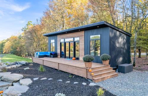 Tiny House on a Waterfall at Private Tiny Lake - Foto 3