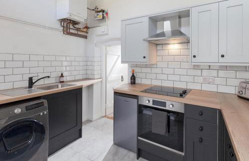 Alberts Cottage - Photo 8