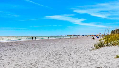 Sea Breezy - Unit 3 - Photo 5