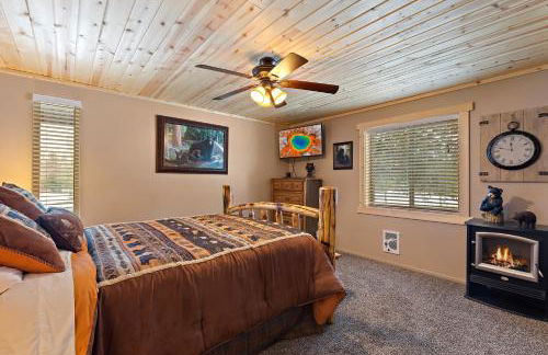 Huckleberry Hollow by KABINO Hot Tub FirePit PS2 Satellite Grill WiFi Golf Course - Foto 30