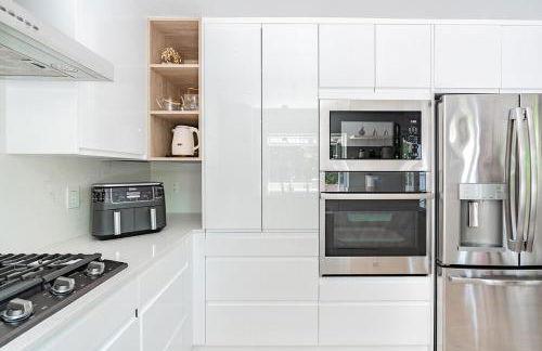 Spacious Central Kirkland Gem with Deck Near Google - Foto 4