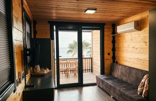 Bitez Tiny House - Photo 10