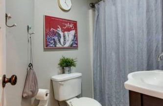 Historic Pet-Friendly Stay Near Broadway w Fire Pit - Foto 17