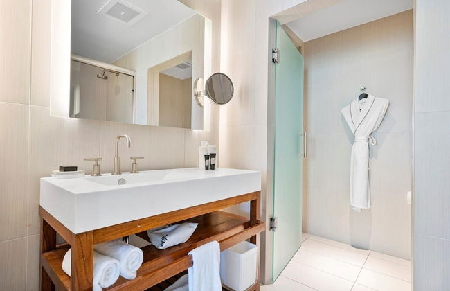 W Residences 2 Bedroom Suite 2 Condo by RedAwning - Photo 19