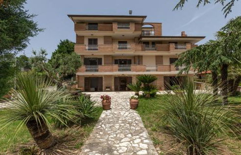 7 Bedroom Stunning Home In Caiazzo - Foto 11