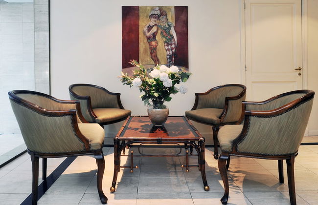 Mayla Apartments - Photo 2