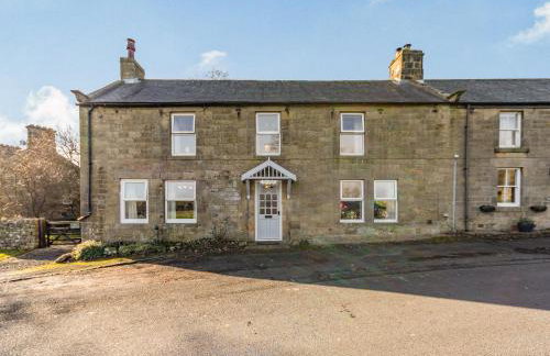 Blue House - Photo 1