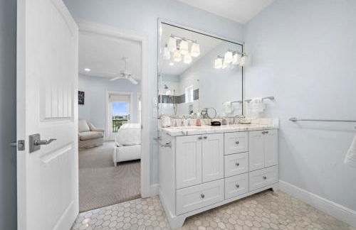 Large, Beautiful Home Close to the Beach - Foto 48