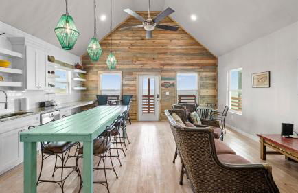 Waterfront Escape w/ Views Shared Pool & Boat Dock Orange Crush by Avantstay - Foto 2