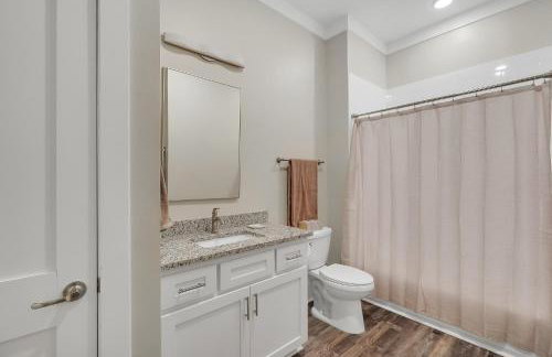 Mallard Pointe Unit 200- Luxury Condo- Conveniently Located! - Foto 22