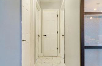 Lounge Area Office Fenced Yard Near It All - Photo 41