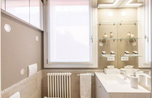 Tiffany Silver - Photo 64