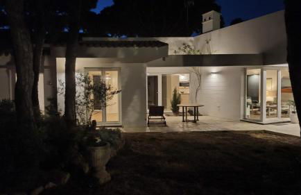 Diseño y luz entre los pinos - Foto 63