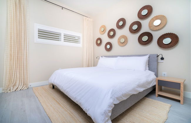 Cayman Luxury Rentals at The Grove - Photo 45