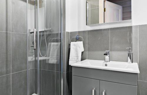 Chestnut, 6 Fingle Glen Lodges - Hot Tub - Free Parking & WiFi - Pets - Foto 24