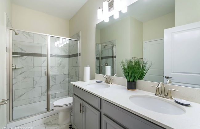 8 BR Villa With Games Room - Photo 32