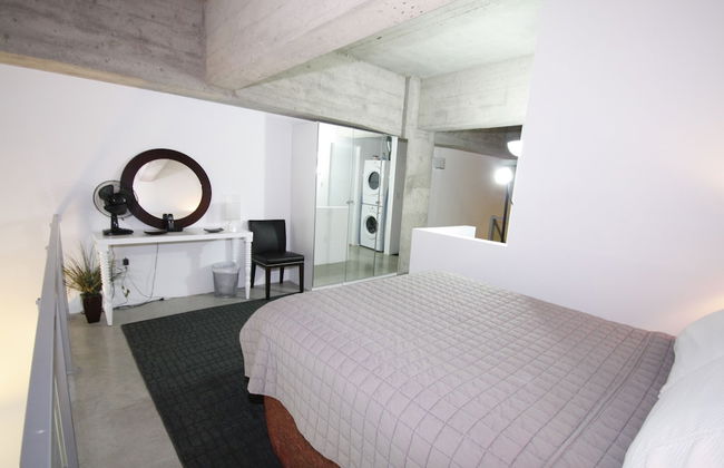 Downtown Loft Style Condo Heated Parking - Photo 5