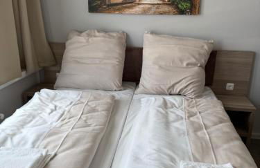 Aparthotel Emilia 24h Check-in, Free Parking and WiFi - Foto 3