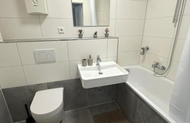 Stylish 4-Person CityNest Wuppertal Near Hbf - Foto 7