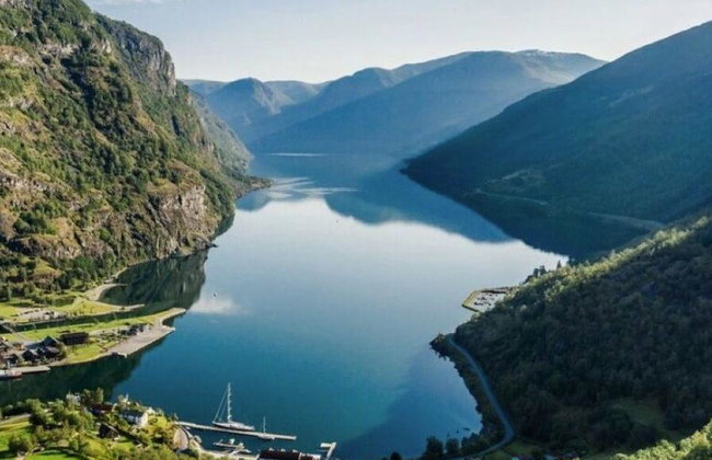 Nærøyfjord y Flåm con crucero de 2 horas por el fiordo - Foto 2