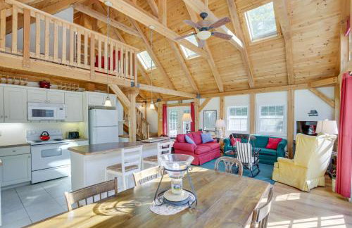 Frye Island Family Cabin with Lake and Beach Access! - Foto 12