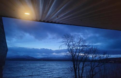 THE MOORINGS - Photo 2