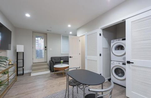 NICE 1BR Apartment near Metro - Foto 2