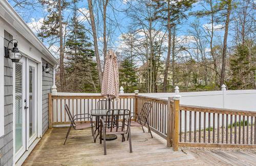 Kennebunk/Kennebunkport Beach House w/Pool! - Photo 18