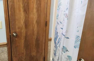 Spacious Beach House Steps to Sand - Foto 5