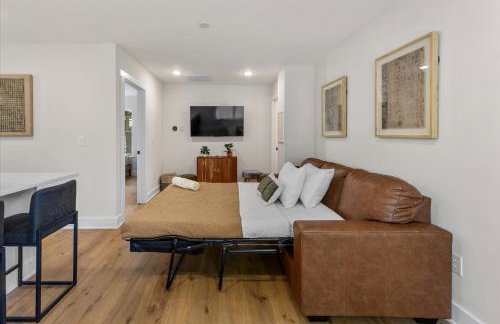 Lux House & Carriage house Furnished for Comfort - Foto 47