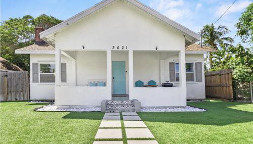 4BR Charming Home By Beachside - Foto 1