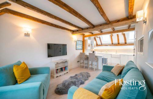 Stable Annex Bisham - Vibrant 1 Bed With Parking - Photo 12