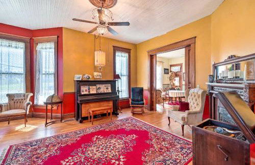 Creekfront Yellville Manor with Parlors and Fire Pit! - Foto 6