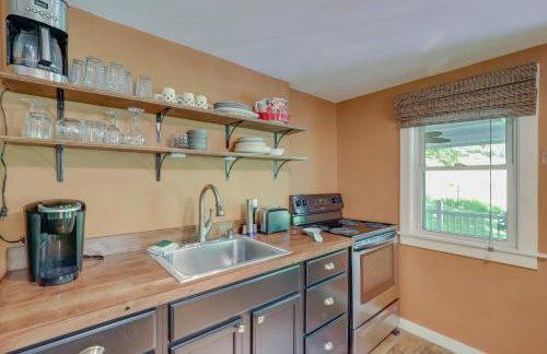 Hot Tub and Fireside Nights! Mtn-View Marshall Home - Foto 12