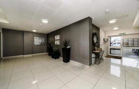 Spacious 2-bedroom Flat, Edgware London - Foto 16