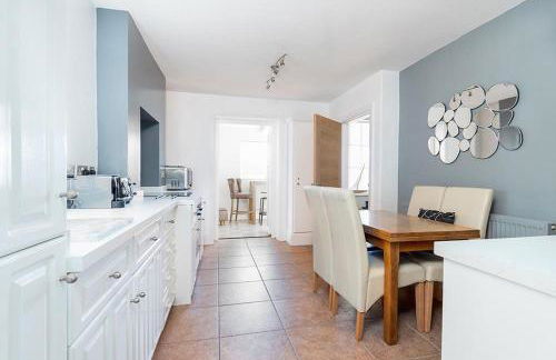 Walton House - Photo 4