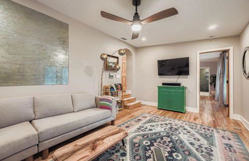 Elegant & Spacious Family Gem with Games, Office, Yard - Foto 16