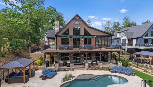 Black Bear Lodge by Avantstay Lakefront, Dock, Pool, Theater Sleeps 20+ - Foto 2, Interni