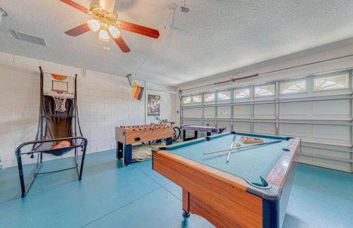 545 -Beautiful 4 Bed Home with Sparkling Pool and Games Room - Foto 9