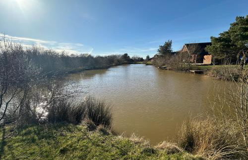 32 Cherry-Lodge-Tranquil-Hot Tub-Fishing Lake-7m to beach - Foto 29