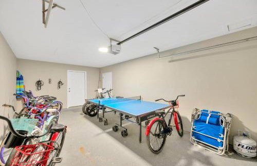 Home ON Key with pool, hot tub, putting green, arcade games, bike & mins to beach! - Foto 14