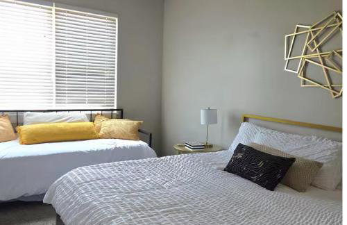 Family-Friendly 3BR Townhome - Foto 3