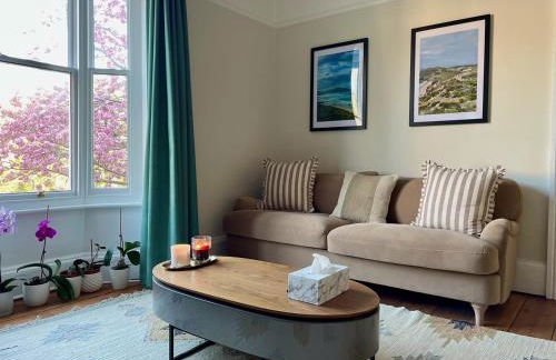 Gorgeous 4 bedroom Townhouse - Photo 23