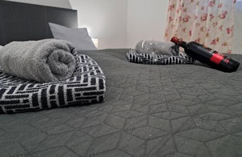 Apartments Orlić - Self check-in with code, WI-FI, Netflix, smart TV, garden, terrace - Photo 40