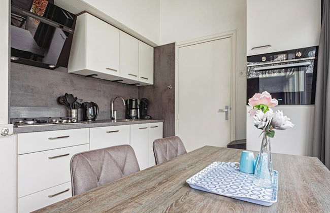 Well-kept Bungalow With Microwave Near Valkenburg - Photo 3