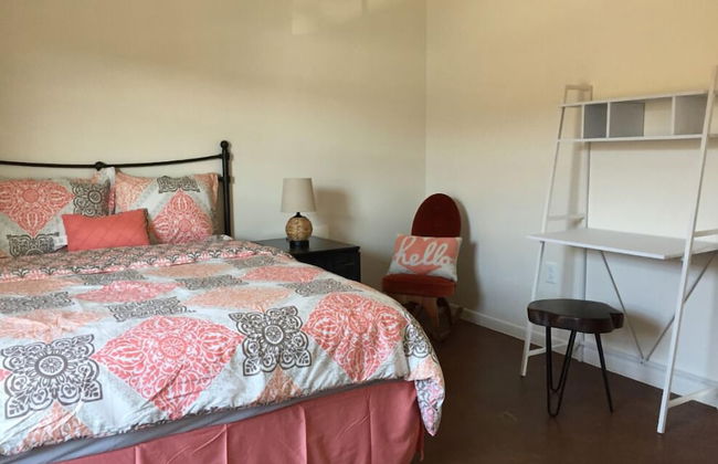 1 Bed Apartment next to SW Integris near Downtown - Photo 3