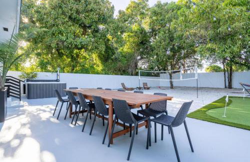 5BR HotTubPoolTableMiniGolf 7 min to Wynwood - Foto 43